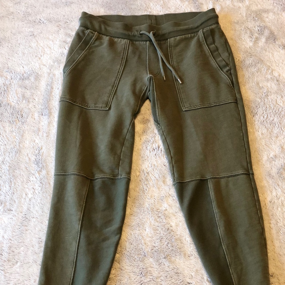 GAP Joggers